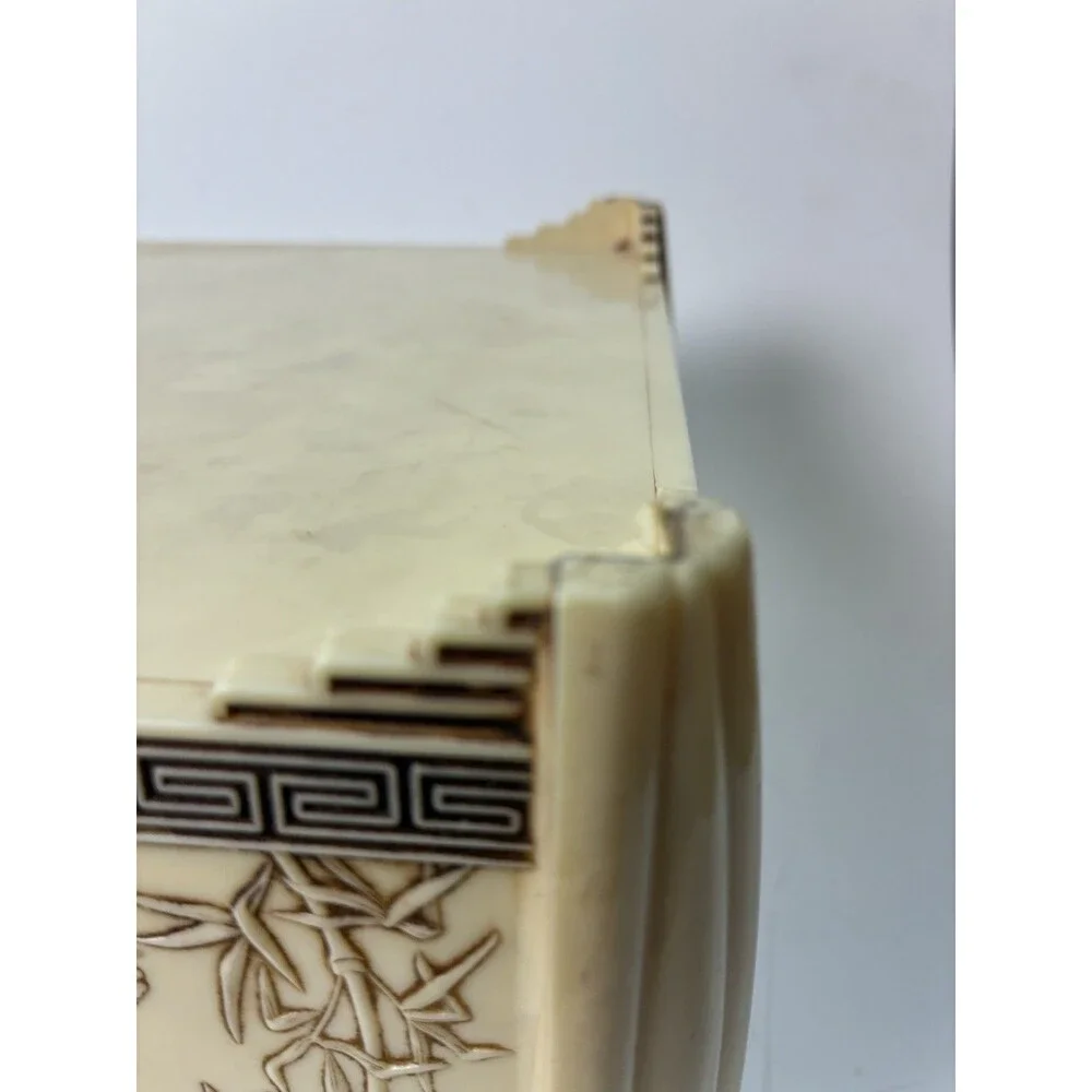 Vintage Japanese Bakelite Jewelry Storage Box 10/8/4 Super Detailed